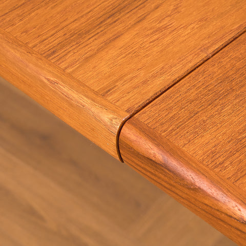 Danish dining table in teak