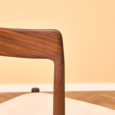 German set of 6 dining chairs in walnut by Lübke