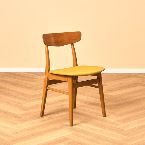 Danish dining chairs in teak & beech by Findahl Møbelfabrik, model 'Møsbol'