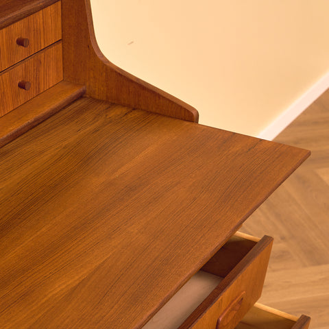 Danish secretary in teak by Hanbjerg Møbelfabrik