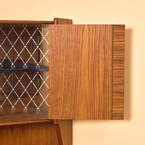 Danish corner cabinet in teak by Omann Jun Møbelfabrik