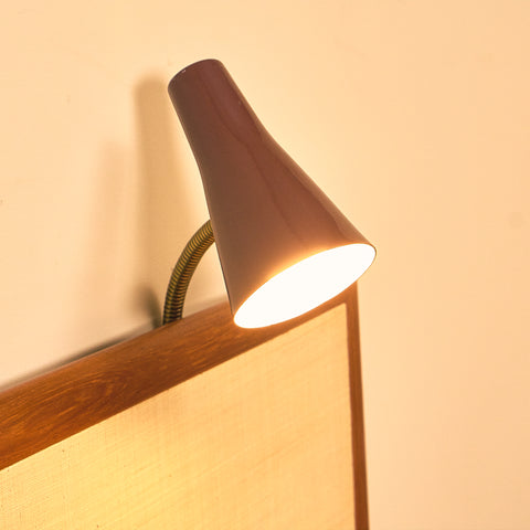 Mellansekelsk huvudgavel i teak