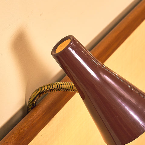 Mellansekelsk huvudgavel i teak