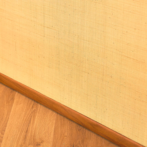 Mellansekelsk huvudgavel i teak