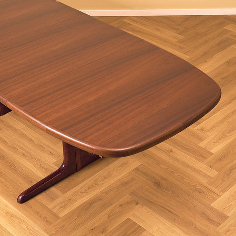 Danish dining table in mahogany by Skovby