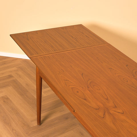 Danish dining table in teak