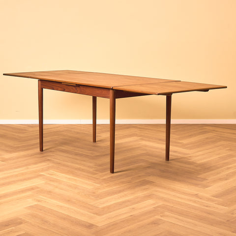 Danish dining table in teak by A/S H. Sigh & Søn, Spøttrup