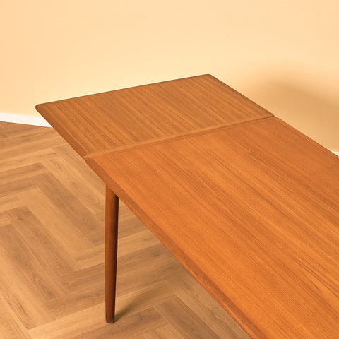 Danish dining table in teak by A/S H. Sigh & Søn, Spøttrup