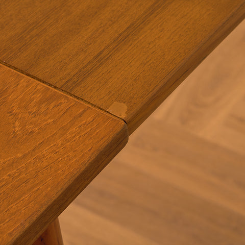 Danish dining table in teak by Farstrup