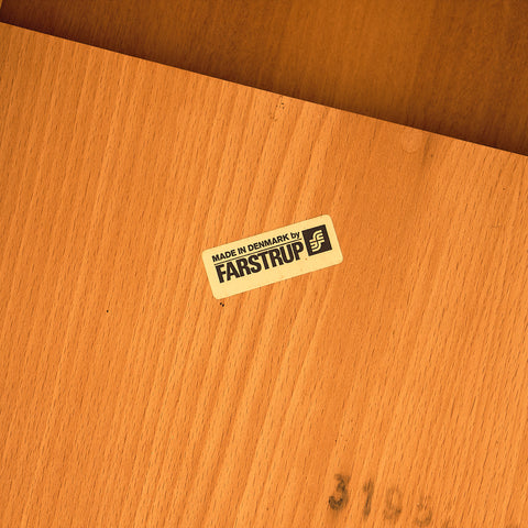 Danish dining table in teak by Farstrup