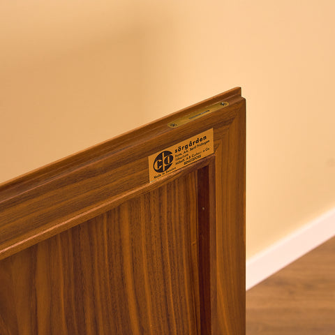 Swedish bookshelf in teak, model 'Sörgården' by Bertil Fridhagen for AB Carlsson & Co