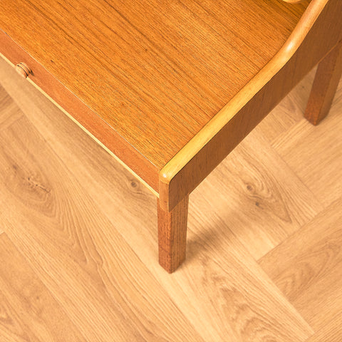 Svenskt sängbord i teak
