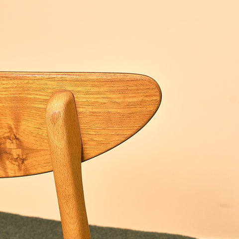 Matstolar i teak och bok av Farstrup, modell 210