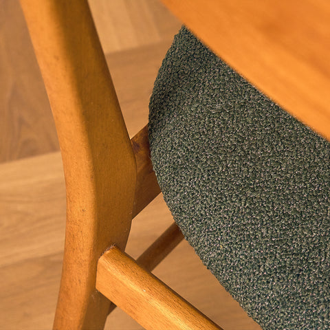 Matstolar i teak och bok av Farstrup, modell 210