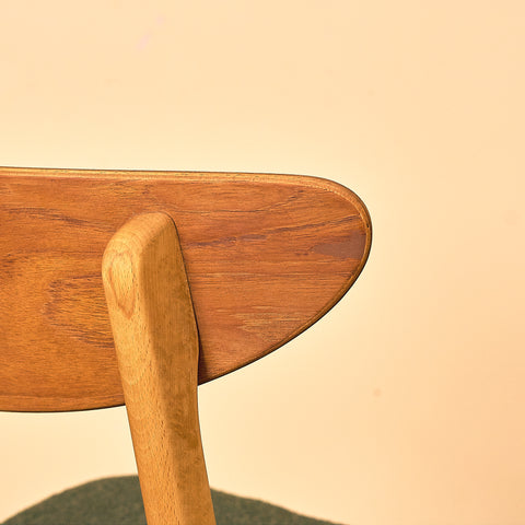 Matstolar i teak och bok av Farstrup, modell 210