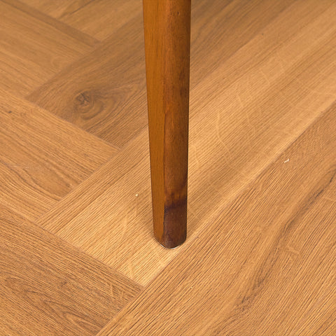 Matstolar i teak och bok av Farstrup, modell 210