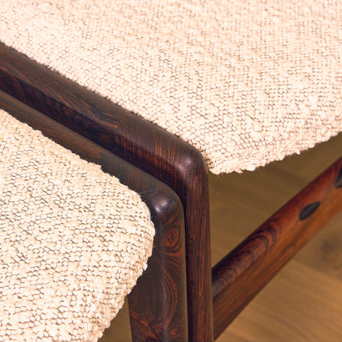 Danska matstolar i Santos-rosenträ av Erik Buch för Anderstrup Møbelfabrik, modell 89
