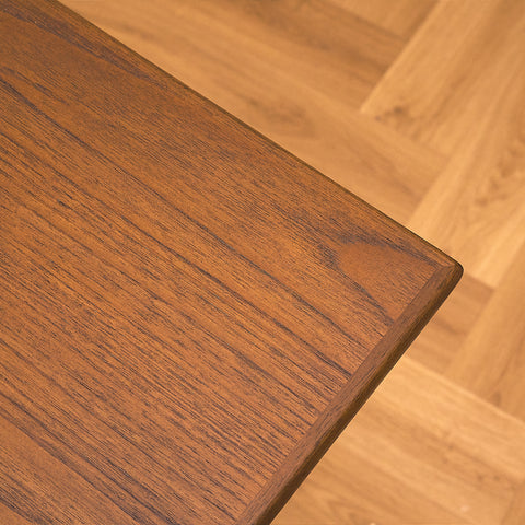 Danskt matbord i teak