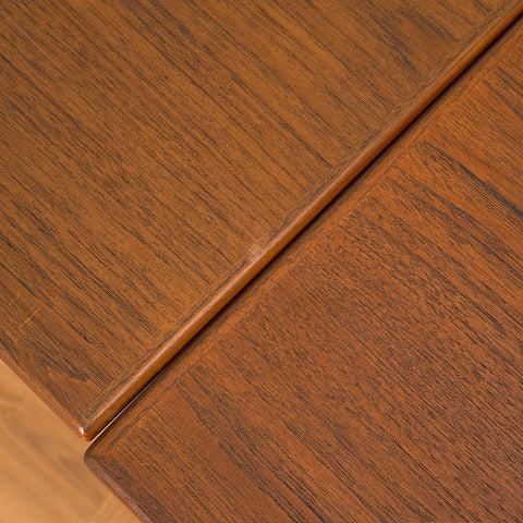 Danskt matbord i teak
