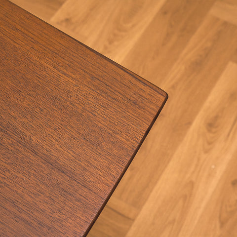 Danskt matbord i teak