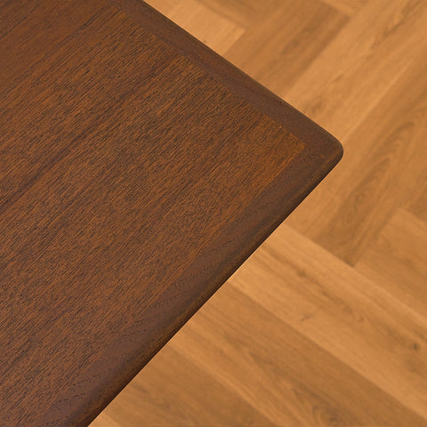 Danskt matbord i teak