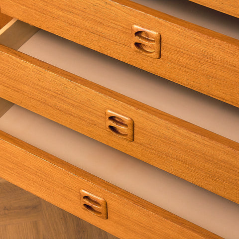 Svensk skänk i teak, ”Körsör”, av Erik Worts för IKEA