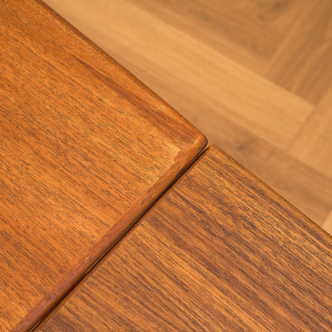 Danskt matbord i teak