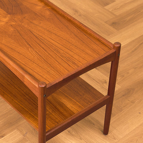 Danskt sidobord i teak