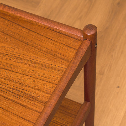 Danskt sidobord i teak