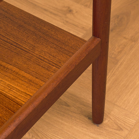 Danskt sidobord i teak