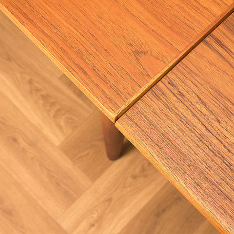 Danskt matbord i teak