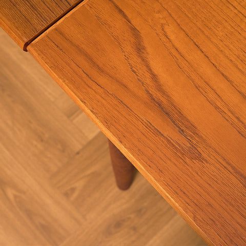 Danskt matbord i teak