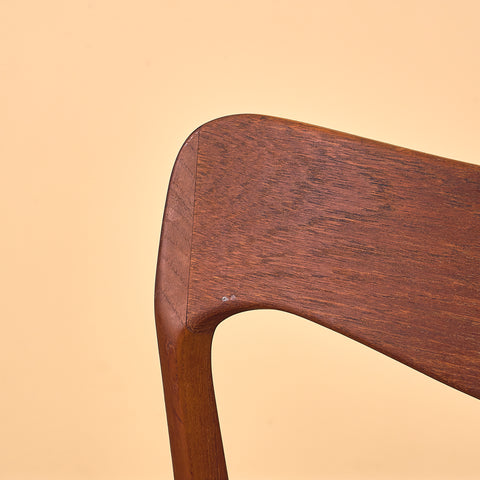 Danish set of 8 dining chairs in teak