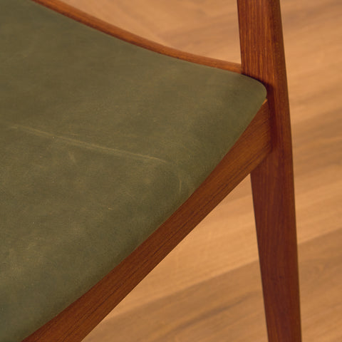 Danish set of 8 dining chairs in teak