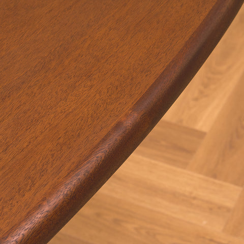 Danish oval dining table in mahogany by Skovby