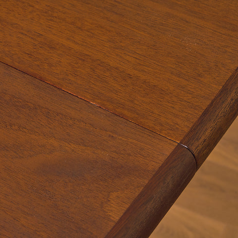Danish oval dining table in mahogany by Skovby