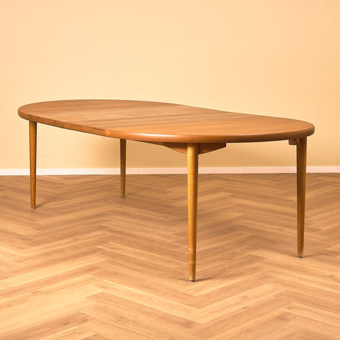 Swedish dining table in teak and oak by Peter Hvidt & Orla Mølgaard Nielsen for Bodafors