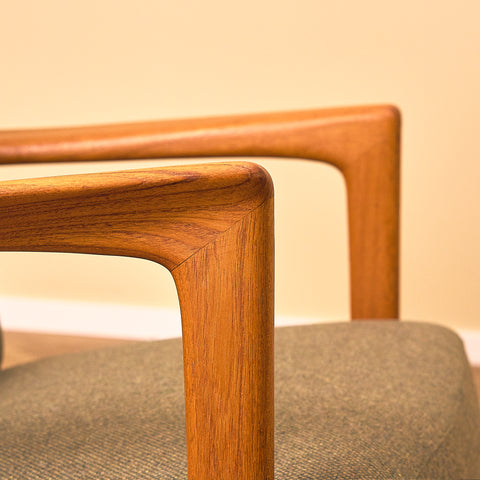 Folke Ohlsson Duxiesta Armchair with Footstool