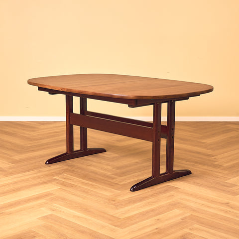 Danish oval dining table in mahogany by Gangsø
