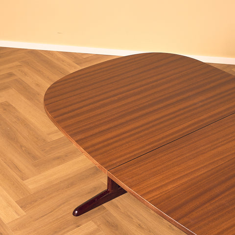 Danish oval dining table in mahogany by Gangsø