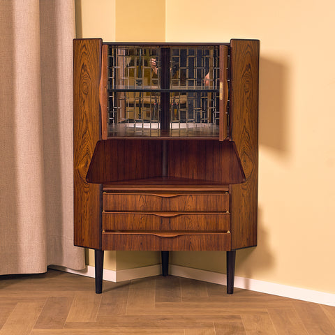 Danish corner bar cabinet in Santos rosewood by Omann Jun Møbelfabrik