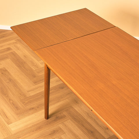 Danish dining table in teak