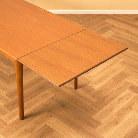 Danish dining table in teak