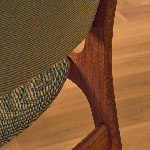 Danish dining chairs in walnut by Erik Buch for Anderstrup Møbelfabrik, model 89