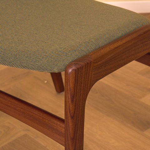 Danish dining chairs in walnut by Erik Buch for Anderstrup Møbelfabrik, model 89