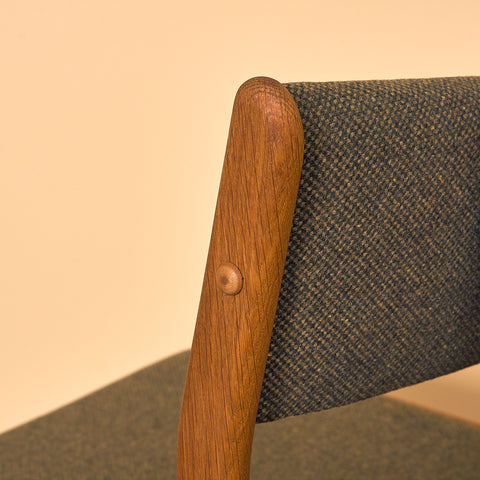 Danish dining chairs in oak by Johannes Andersen for Uldum Mobelfabrk