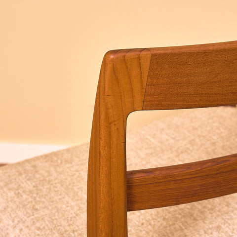 Swedish set of 4 dining chairs "Garmi" by Nilson Jonsson for Troeds