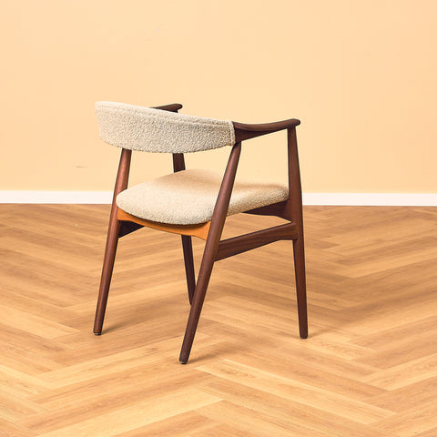 Danish dining armchairs in walnut 'model 213' by Thomas Harlev for Farstrup