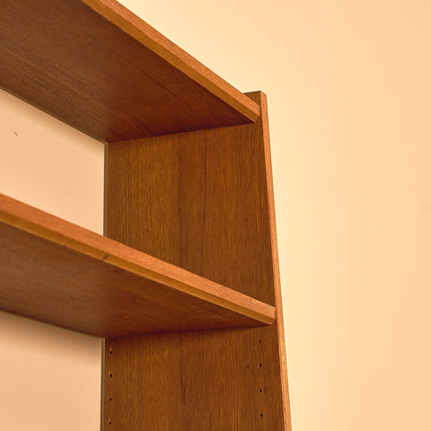 Swedish bookshelf in teak by AB Hovmantorps Möbelfabrik