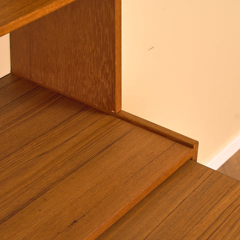 Swedish bookshelf in teak by AB Hovmantorps Möbelfabrik